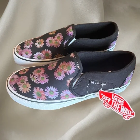Vans Black Slip-On Sneakers with Pink Daisy Print - Picture 1 of 7